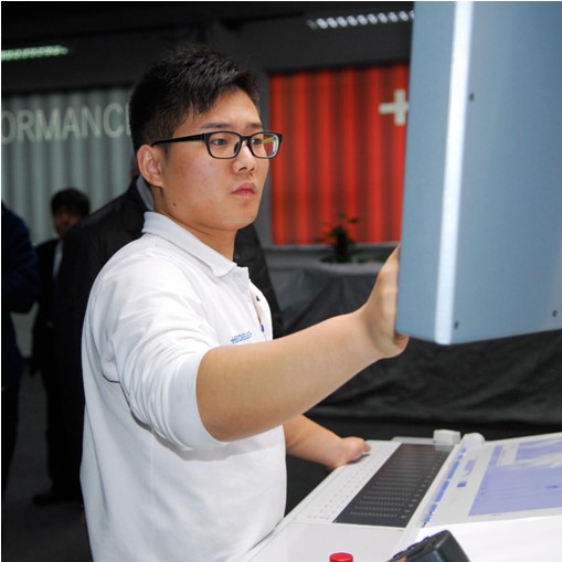王东东：第42届世界技能大赛铜牌获得者